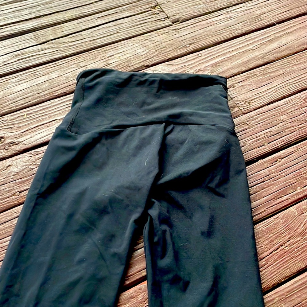 Leonisa small black leggings